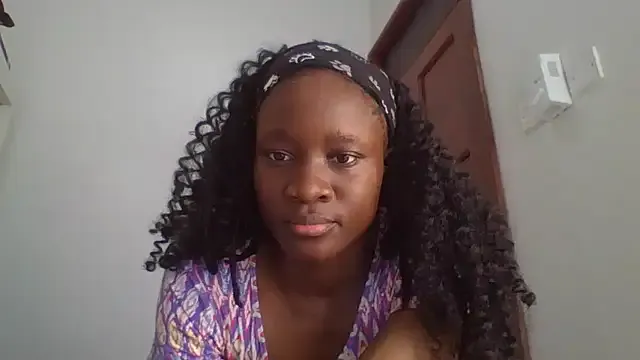 oxo_yuna_oxo – webcam model profile photo Image 18