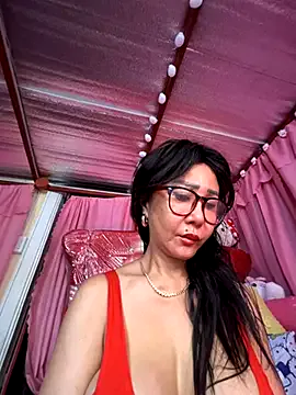 oxo_yuna_oxo – webcam model profile photo Image 10