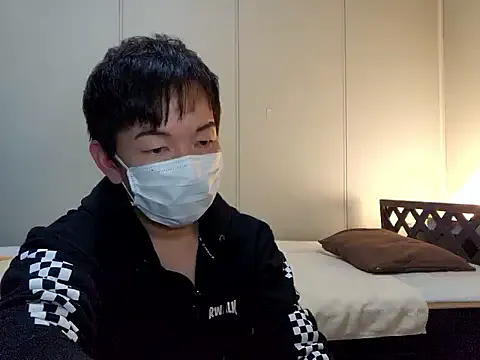 R-bonbon – webcam model profile photo Image 12