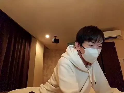 R-bonbon – webcam model profile photo Image 7