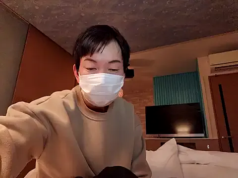 R-bonbon – webcam model profile photo Image 9