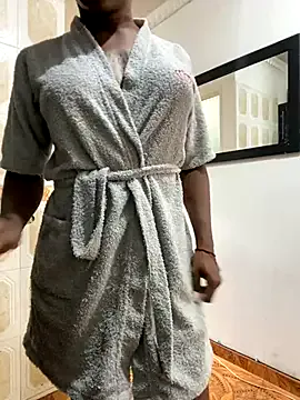 mc-Olivia – webcam model profile photo Image 14