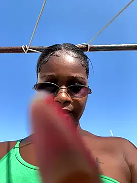 oxo_yuna_oxo – webcam model profile photo Image 15