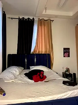 oxo_yuna_oxo – webcam model profile photo Image 3