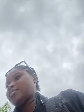 oxo_yuna_oxo – webcam model profile photo Image 8