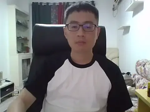 taiwanboybigtop1069's Thumb Image