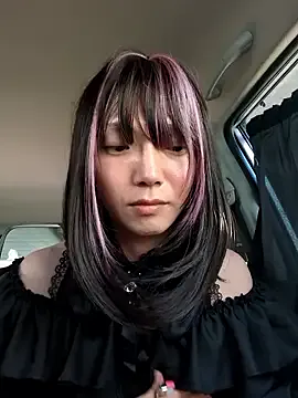 roouse – webcam model profile photo Image 2