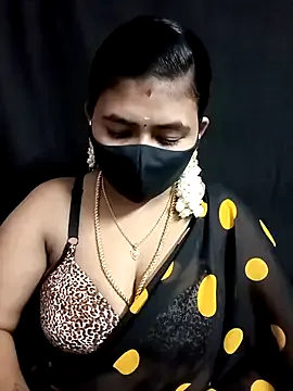 Awesomelusty – webcam model profile photo Image 8