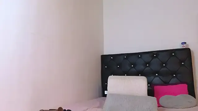 Queen_sofiyaa – webcam model profile photo Image 12