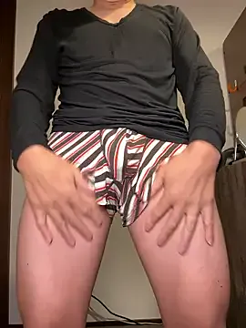 maataaan – webcam model profile photo Image 9