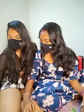 AriaSins – webcam model profile photo Image 2