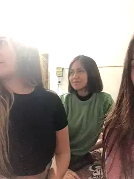 Mia--meow – webcam model profile photo Image 16