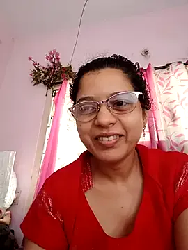 oxo_yuna_oxo – webcam model profile photo Image 4