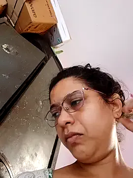 oxo_yuna_oxo – webcam model profile photo Image 6