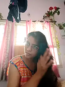 oxo_yuna_oxo – webcam model profile photo Image 7