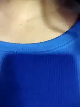 roouse – webcam model profile photo Image 6