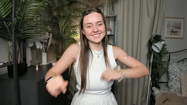 JulietaMontesco – webcam model profile photo Image 2