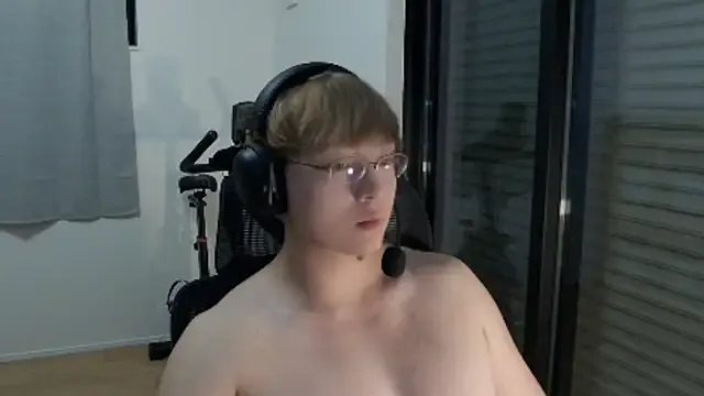 PumaShyXD – webcam model profile photo Image 11