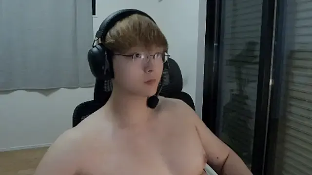 PumaShyXD – webcam model profile photo Image 14