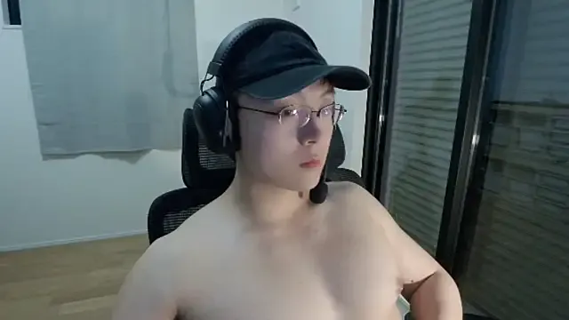 PumaShyXD – webcam model profile photo Image 6