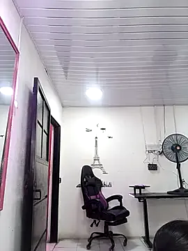 Hannahoff – webcam model profile photo Image 2