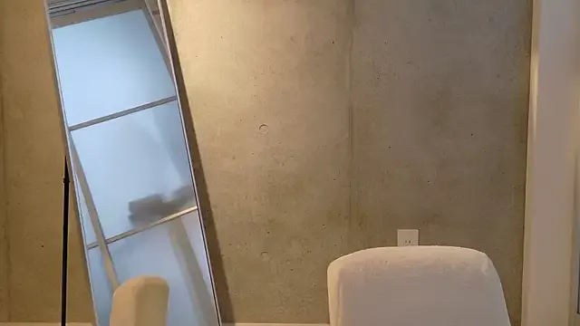 oxo_yuna_oxo – webcam model profile photo Image 3