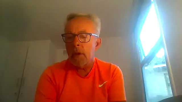 oxo_yuna_oxo – webcam model profile photo Image 17