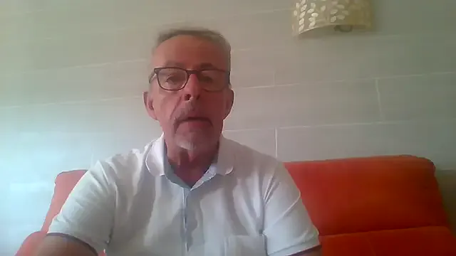 oxo_yuna_oxo – webcam model profile photo Image 8