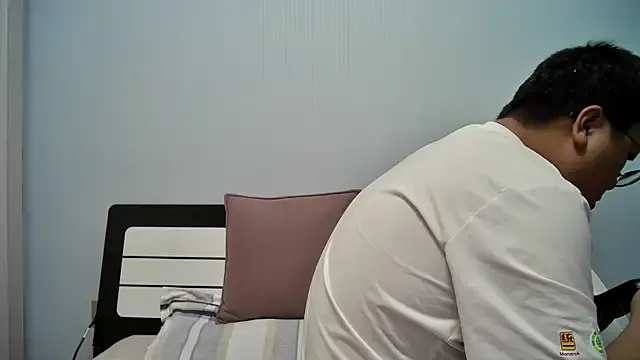 dirtypub – webcam model profile photo Image 6