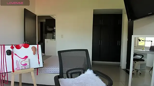 Goddess_Evangeline – webcam model profile photo Image 4