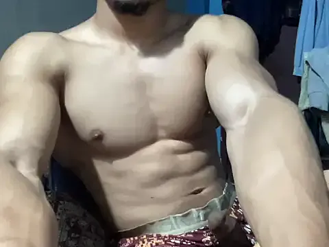 Midwestalpha – webcam model profile photo Image 13