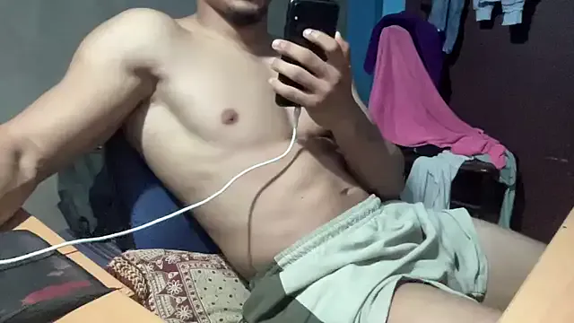 Midwestalpha – webcam model profile photo Image 17