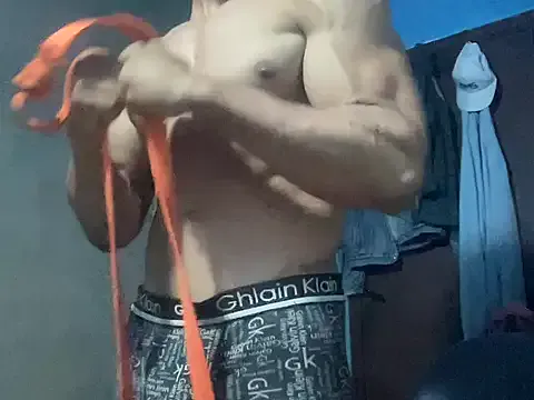 Midwestalpha – webcam model profile photo Image 7