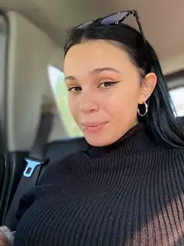 oxo_yuna_oxo – webcam model profile photo Image 3