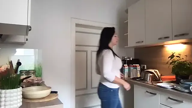 ManaMi-maru – webcam model profile photo Image 11