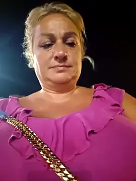 AlisonHale – webcam model profile photo Image 14