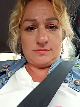 AlisonHale – webcam model profile photo Image 3