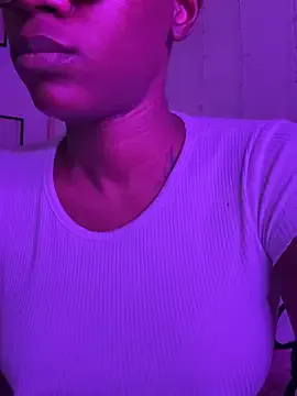 VixenCapri Image 18