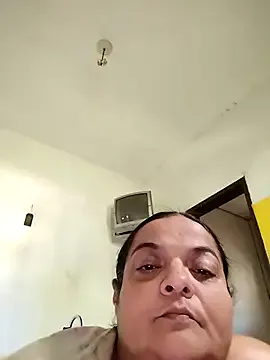 oxo_yuna_oxo – webcam model profile photo Image 2