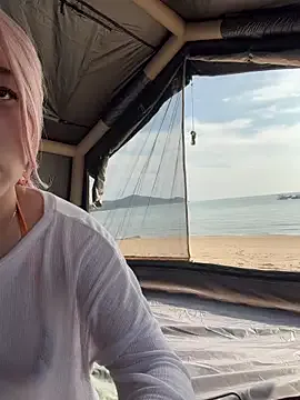 roouse – webcam model profile photo Image 18