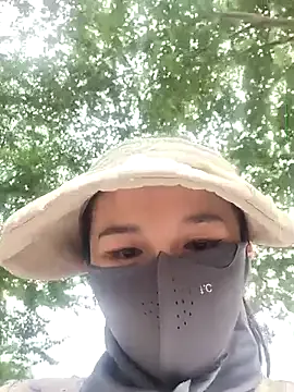 IsabellaUmber – webcam model profile photo Image 2