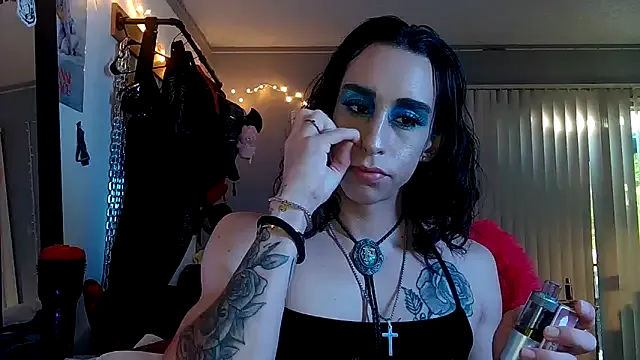 oxo_yuna_oxo – webcam model profile photo Image 4