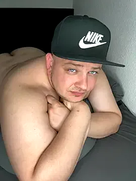 winter11 – webcam model profile photo Image 5