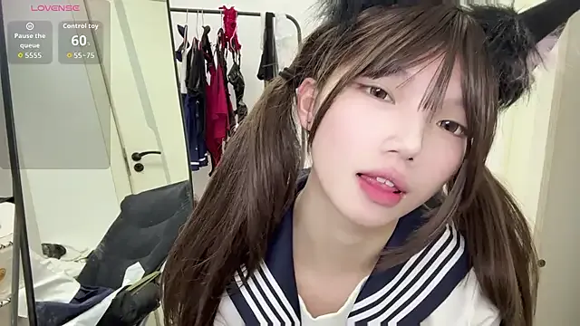 NolanMia – webcam model profile photo Image 15