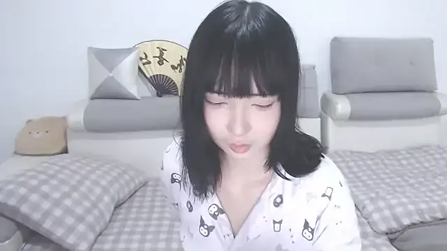 Awesomelusty – webcam model profile photo Image 17