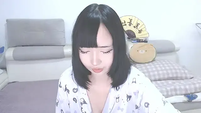 Awesomelusty – webcam model profile photo Image 8