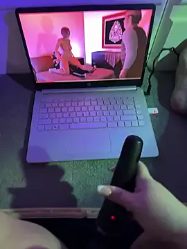 oxo_yuna_oxo – webcam model profile photo Image 8