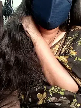 maataaan – webcam model profile photo Image 6