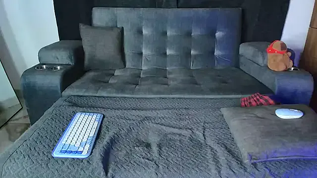 oxo_yuna_oxo – webcam model profile photo Image 9