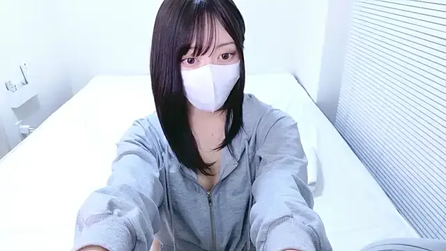 roouse – webcam model profile photo Image 19